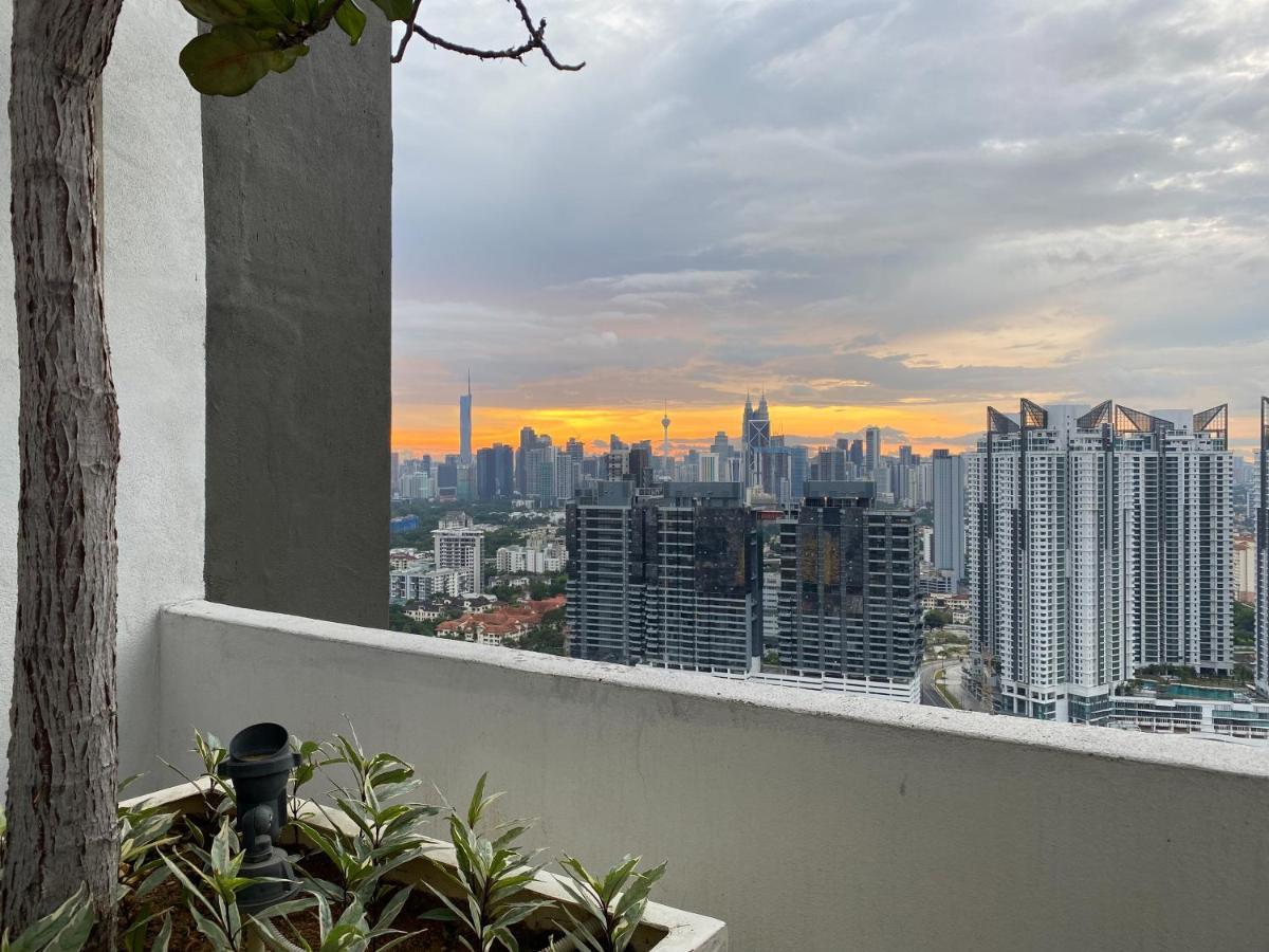 Skyline Garden 2 Bedrooms Homestay Near Klcc Kuala Lumpur Exterior foto